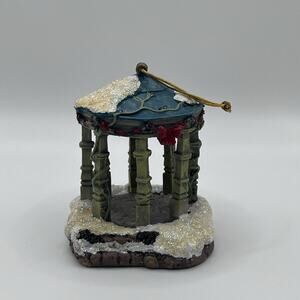 2002 Thomas Kinkade / Kurt Adler Christmas Sweetheart Gazebo ornament